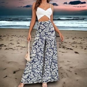 Allover print lightweight wide leg pants Tall Large to wear with heels BRAND-NEW